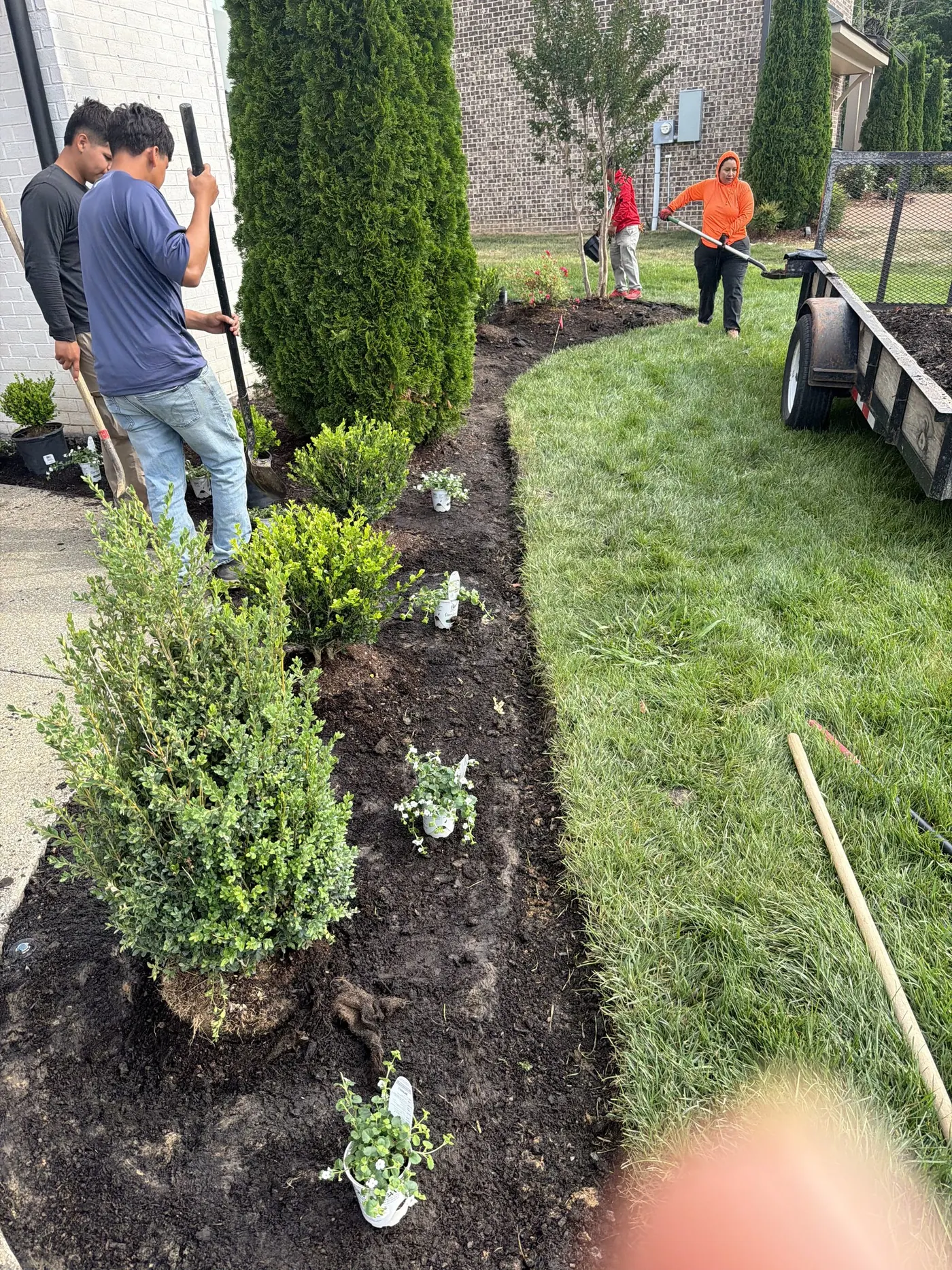 GD Landscaping crew working